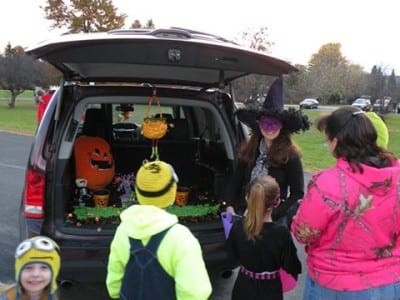 2015-trunk-or-treat